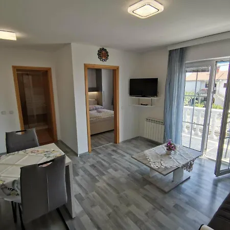 Toni Apartment
