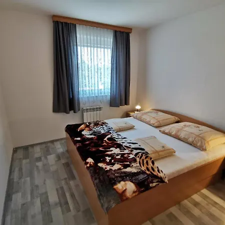 Apartment Toni *