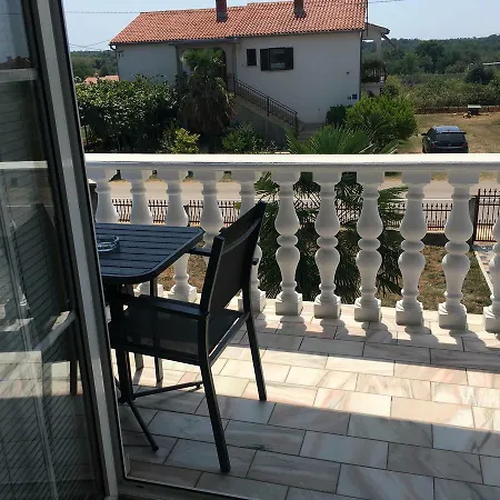 Toni Lejlighed Poreč
